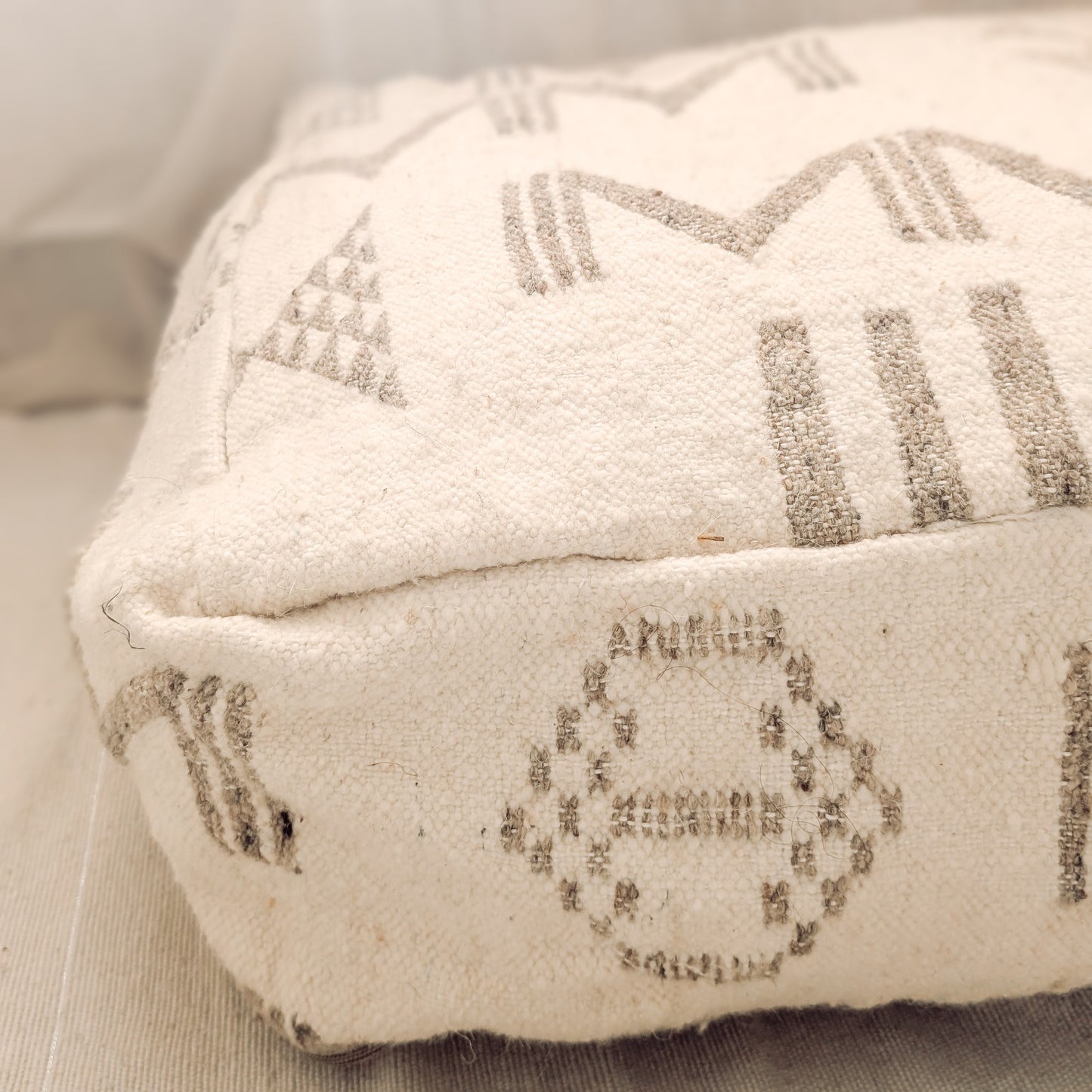 Pouf Kilim motifs café