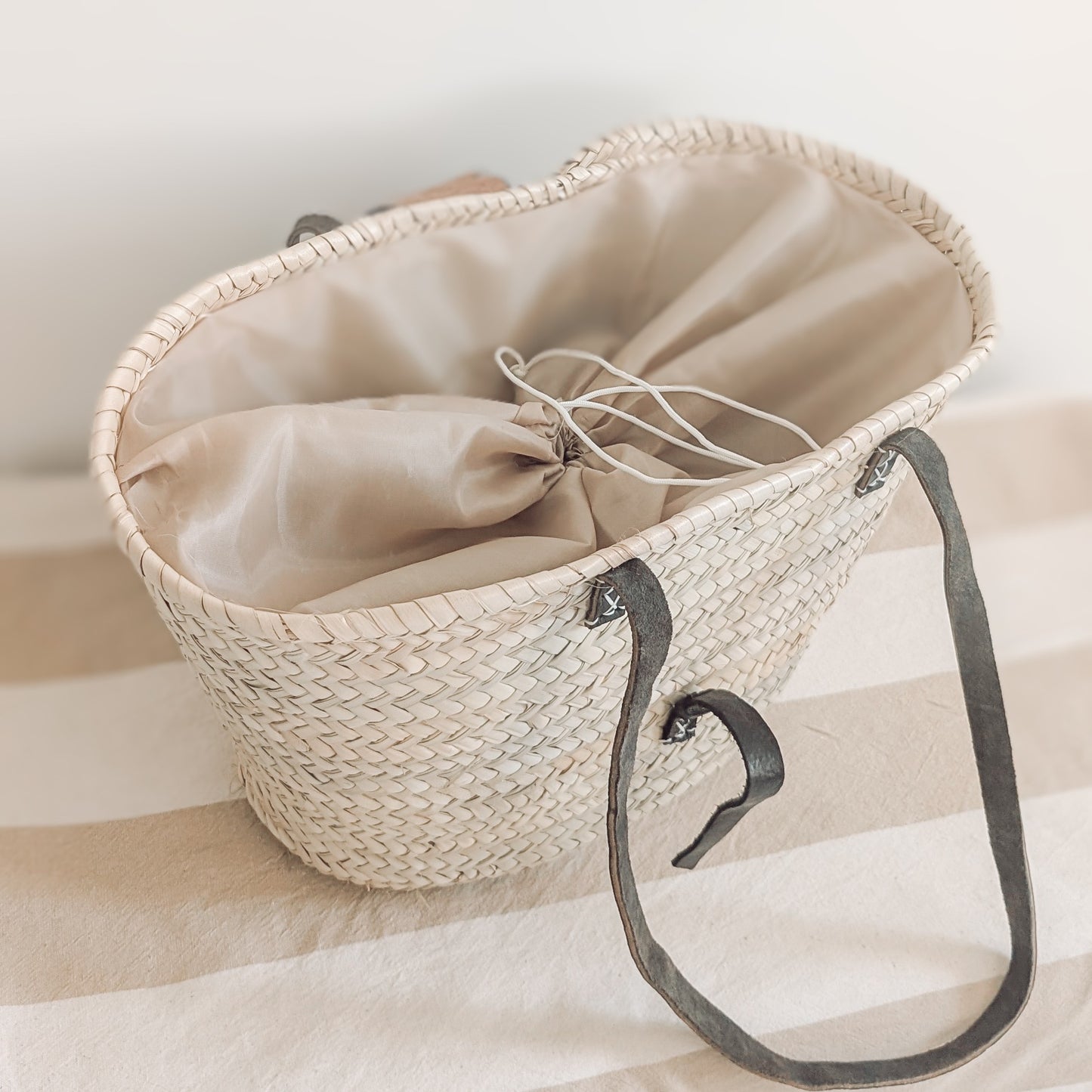 Grand panier cuir noir chic - Artisanat marocain