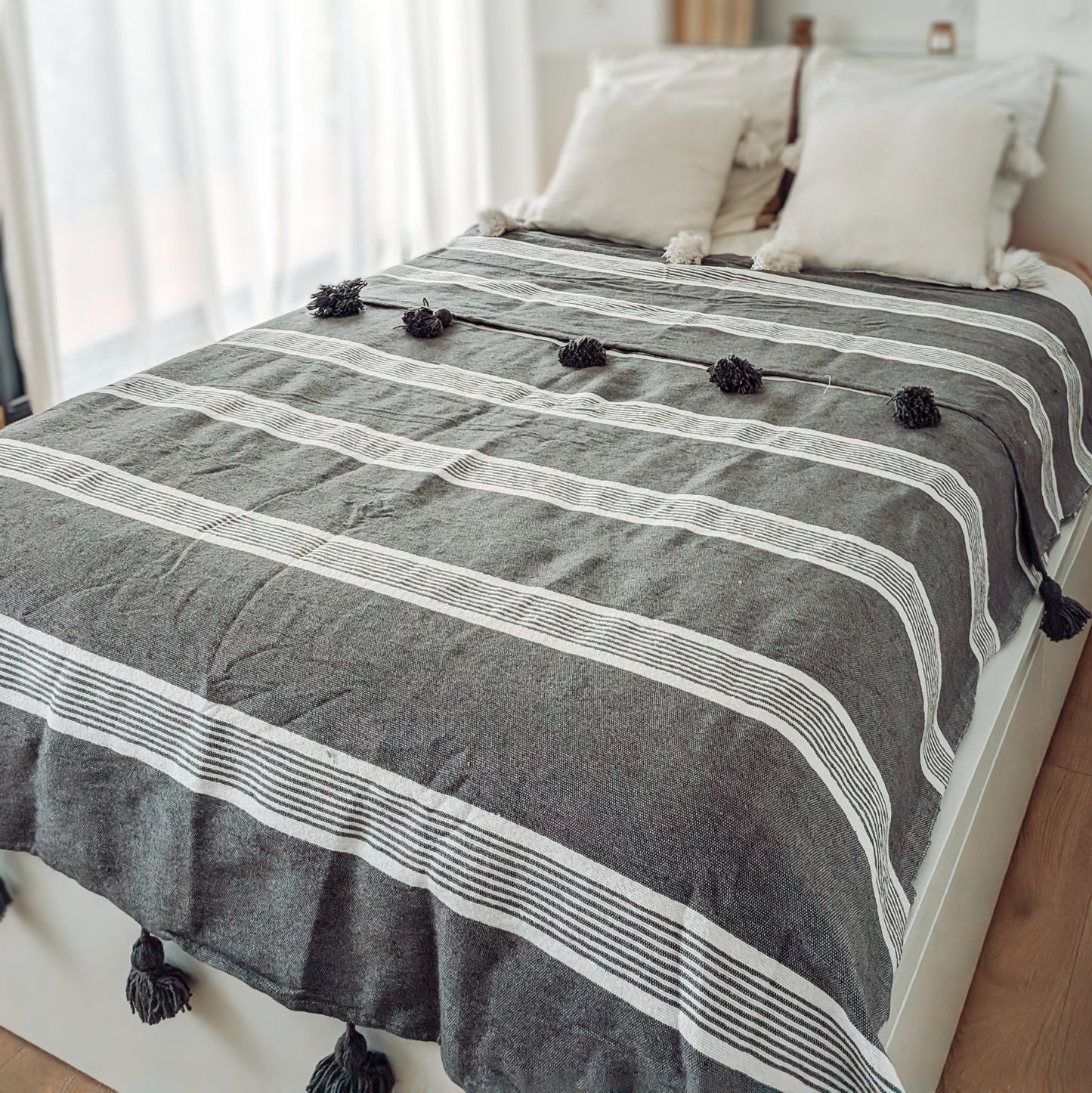 Plaid Gris rayé blanc
